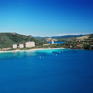 https://poinciana-112.queenslandhotels.net